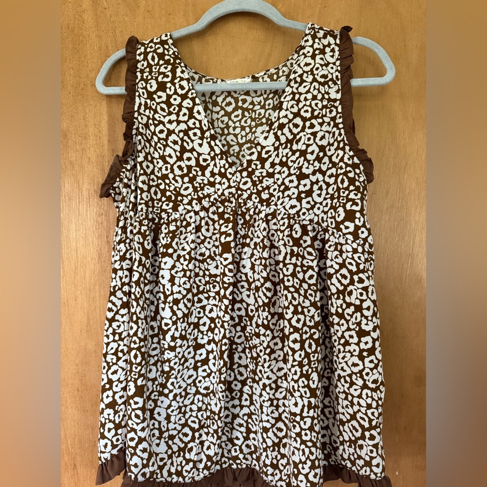 JODIFL Brown and White Animal Print Sleeveless Blouse
